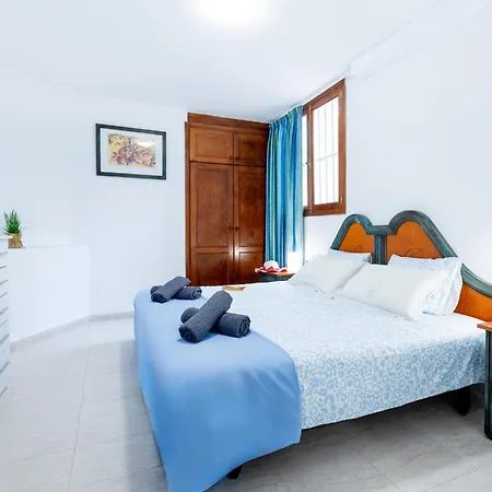 Lejlighed 1i. Cozy Flores With Pool