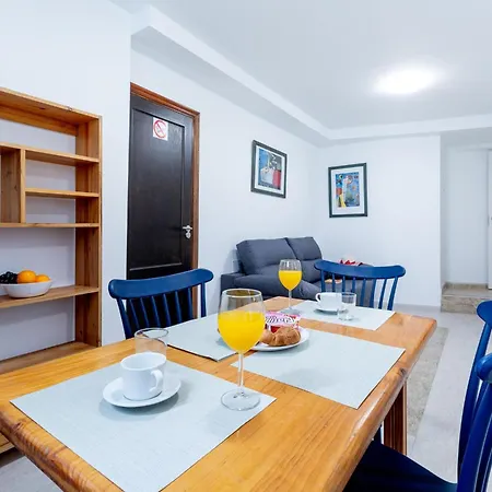 Lejlighed 1i. Cozy Flores With Pool